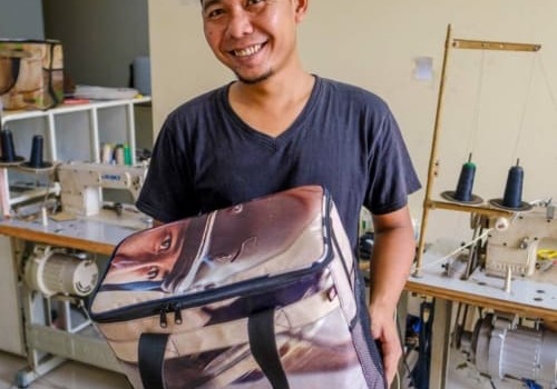 Man-with-finished-bag